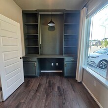 1028 Baker Hts Lp in Bremerton, WA - Building Photo - Building Photo