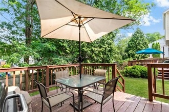 14 Riverwoods Ct in East Providence, RI - Building Photo - Building Photo