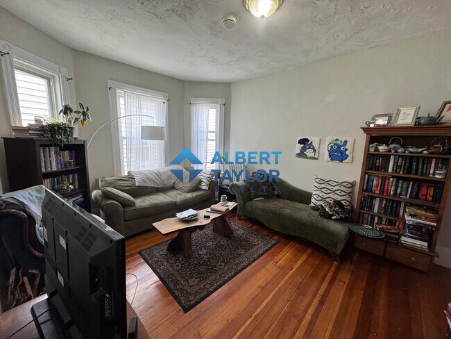 378 Washington St, Unit 3