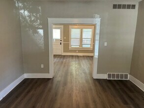 122 N Glenn St in Wichita, KS - Building Photo - Building Photo