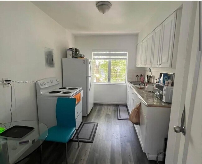 821 W 39th St-Unit -6 in Miami Beach, FL - Building Photo - Building Photo