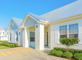The Waterline in Gulfport, MS - Building Photo