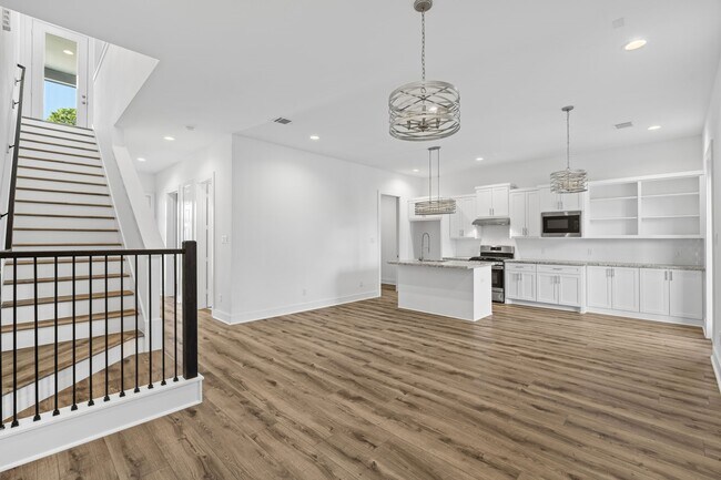 5610 Savyon Dr in Houston, TX - Building Photo - Building Photo