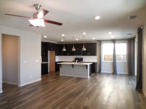 519 Bailyann Pl in Vacaville, CA - Foto de edificio - Building Photo