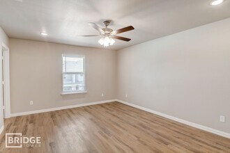 1041 E Golden Ln in Burleson, TX - Building Photo - Building Photo