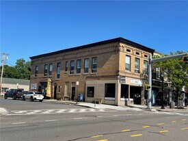 101 3rd St in Watkins Glen, NY - Building Photo