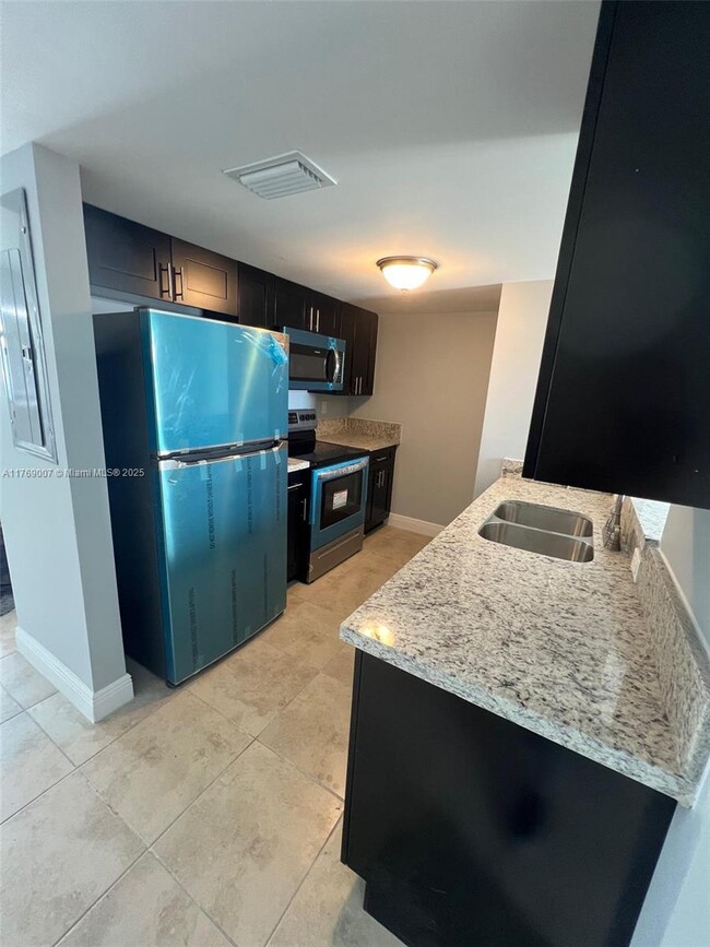 1955 NW 5th Pl in Miami, FL - Building Photo - Building Photo