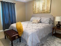 106 Fendler Pky, Unit C