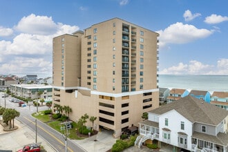 Beachwalk Villas in North Myrtle Beach, SC - Foto de edificio - Building Photo