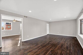 927 Juliet Ln in Arnold, MD - Building Photo - Building Photo