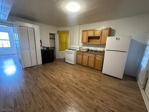 256 N 4th St in Paterson, NJ - Building Photo - Building Photo
