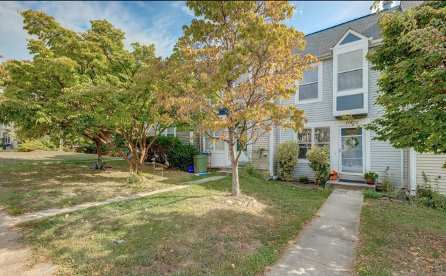 15357 Gatehouse Terrace in Woodbridge, VA - Building Photo - Building Photo