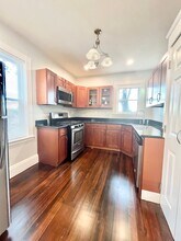 22 Rowell St, Unit 2 in Boston, MA - Building Photo - Building Photo
