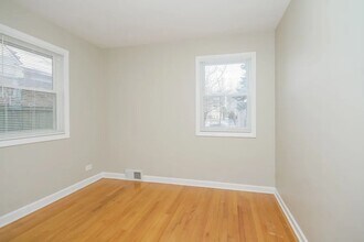 5340 Lee St in Skokie, IL - Building Photo - Building Photo