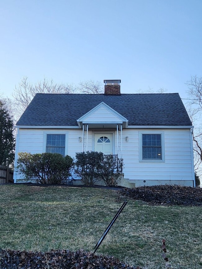 property at 344 Woodland View Dr