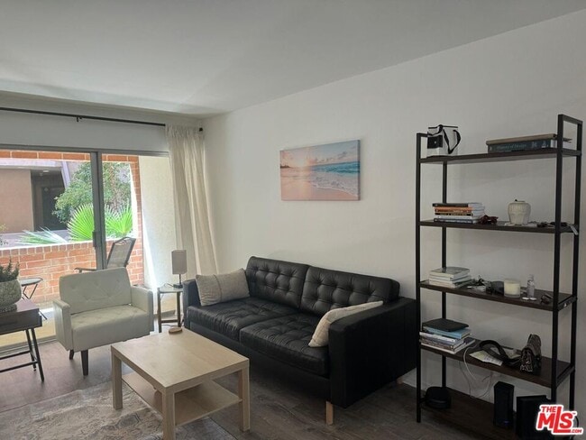 11750 W Sunset Blvd in Los Angeles, CA - Building Photo - Building Photo