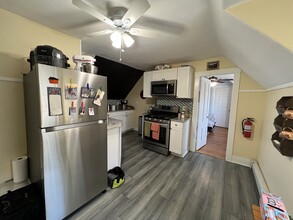 12 Hancock St, Unit 3 in Somerville, MA - Building Photo - Building Photo