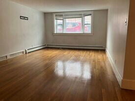 211 Saint Paul St, Unit B in Brookline, MA - Building Photo