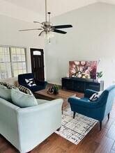 12727 Ashford Knoll Dr in Houston, TX - Foto de edificio - Building Photo