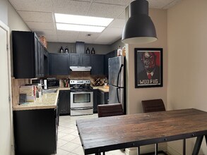 31 W Center St in Fayetteville, AR - Building Photo - Building Photo
