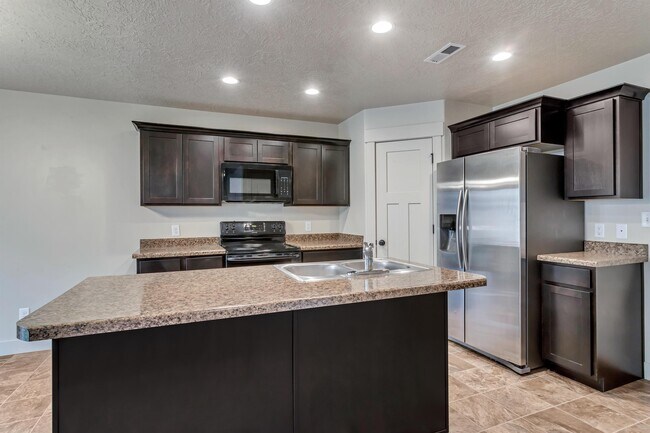 423 S Spanish Trails Blvd in Spanish Fork, UT - Building Photo - Building Photo
