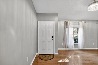 4 Starling Dr in Daytona Beach, FL - Building Photo - Building Photo