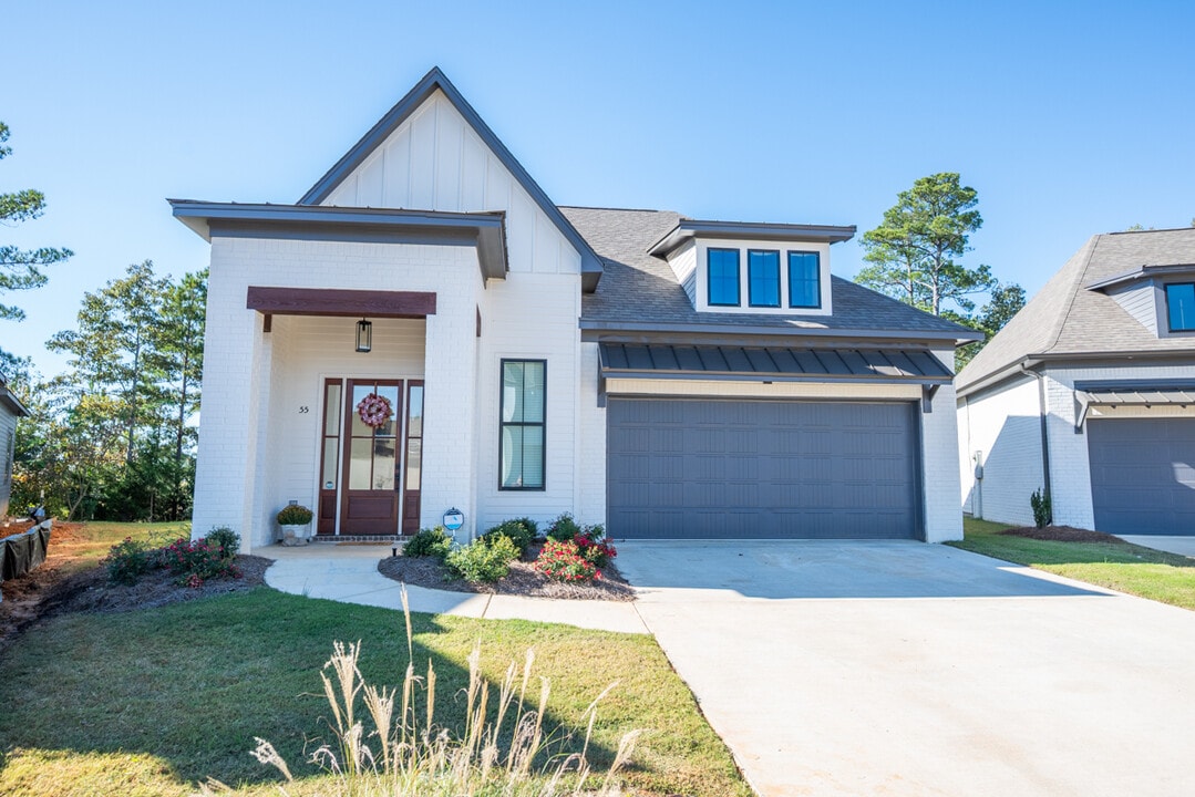 55 Greystone Ct in Starkville, MS - Building Photo