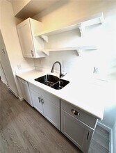 8 Bridge St in Newport, RI - Building Photo - Building Photo