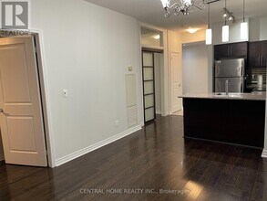 2885 Bayview Ave in Toronto, ON - Building Photo - Building Photo