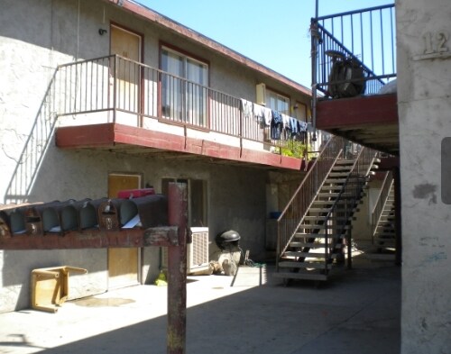 12771 1st Dr in Cutler, CA - Building Photo - Building Photo