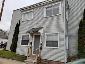 2237 Broadway St in Toledo, OH - Building Photo