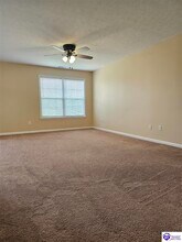 541 W Vine St in Radcliff, KY - Building Photo - Building Photo