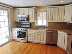 125 Prospect St in Wellesley, MA - Building Photo - Building Photo