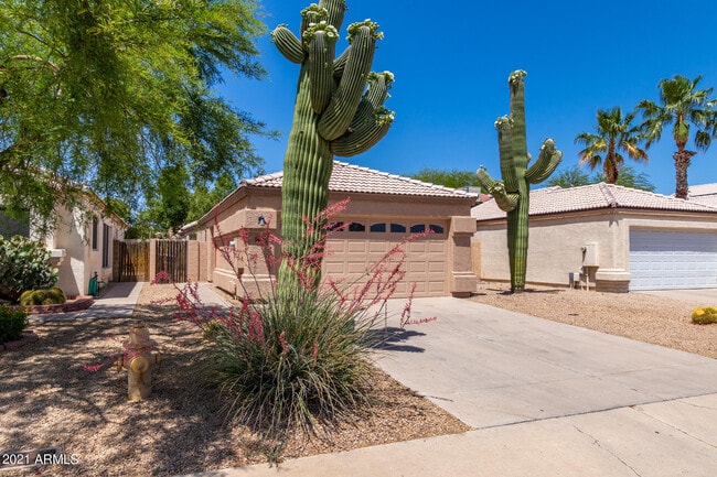 4634 E Grovers Ave in Phoenix, AZ - Building Photo - Building Photo