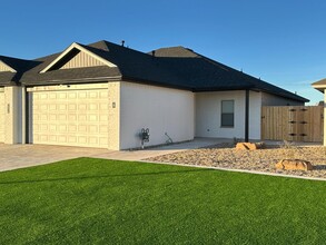 7014 40th St in Lubbock, TX - Building Photo - Building Photo