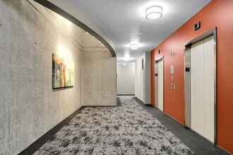 1100 106th Ave NE in Bellevue, WA - Foto de edificio - Building Photo