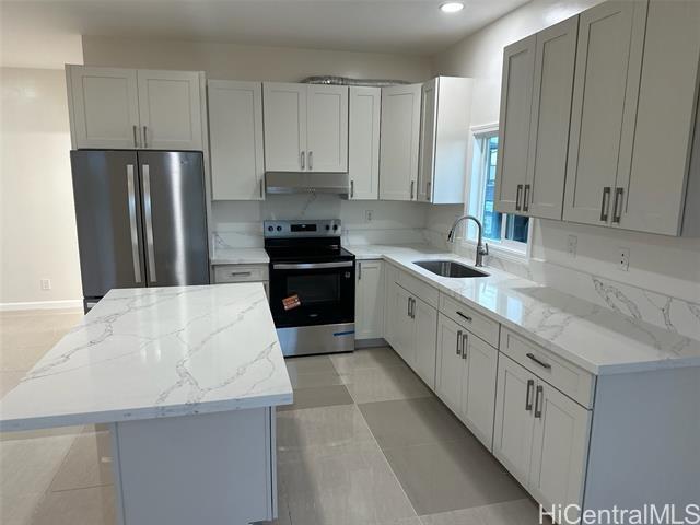 1017 Maluna St in Honolulu, HI - Building Photo