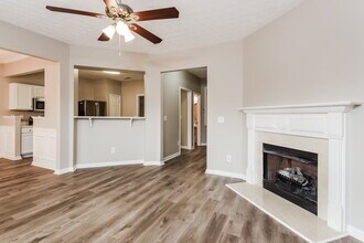 3937 Abernathy Farm Way NW in Acworth, GA - Foto de edificio - Building Photo