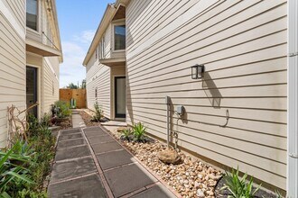 702 E 6 1/2 St in Houston, TX - Building Photo - Building Photo