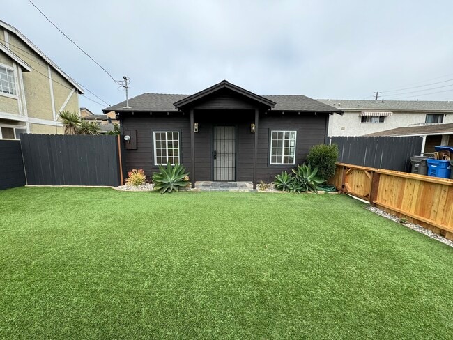 property at 1604 Mackay Ln