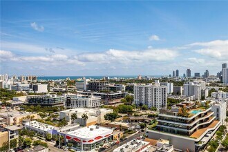 1800 Sunset Harbour Dr, Unit 2203 in Miami Beach, FL - Foto de edificio - Building Photo