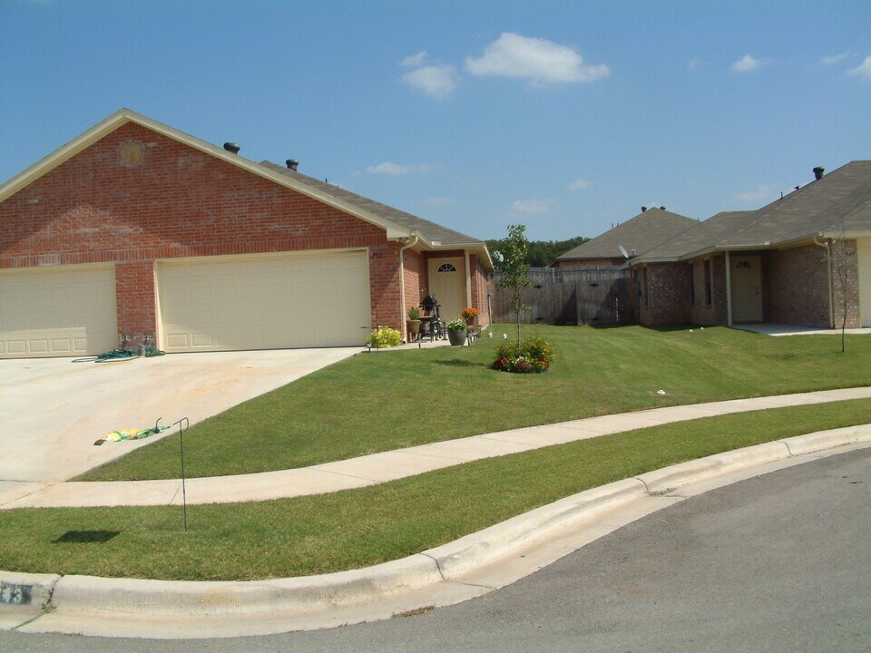 942 Terry Trail in Weatherford, TX - Building Photo