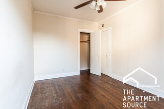 1251 W Henderson St, Unit 2 in Chicago, IL - Building Photo - Building Photo