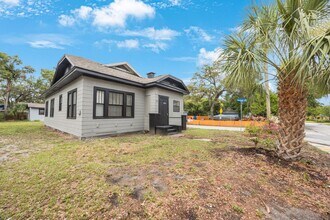 548 Woodlawn St in Clearwater, FL - Building Photo - Building Photo