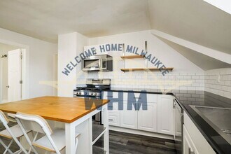 7124 W Moltke Ave in Milwaukee, WI - Building Photo - Building Photo