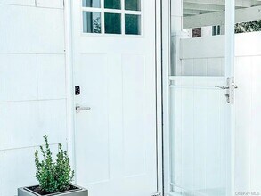 11 Marshall St in Massapequa, NY - Building Photo - Building Photo