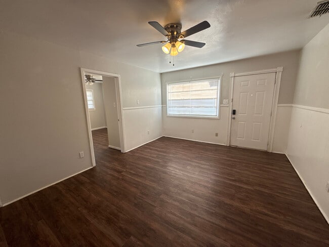 2334 62nd St in Lubbock, TX - Foto de edificio - Building Photo
