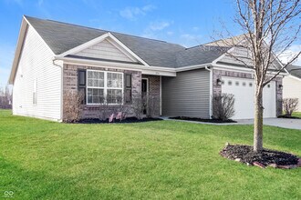 256 School House Dr in Greenfield, IN - Building Photo - Building Photo