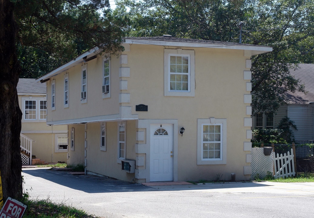 609 4th Ave N in Myrtle Beach, SC - Foto de edificio