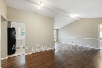 7510 Manchester Ave in Kansas City, MO - Building Photo - Building Photo